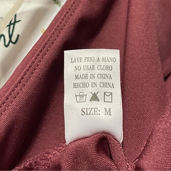 Women's Boot Cut Flare Leggings / Yoga Pants - Burgundy / Maroon - Picture 7 of 7